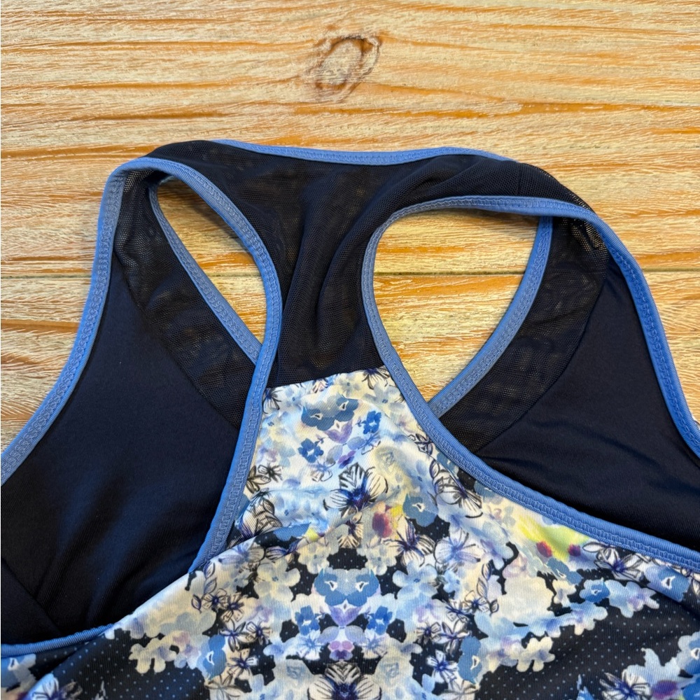 Woman’s tennis tank